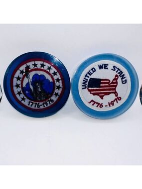 Vintage 1776-1976 Bicentennial American USA Lucite Paperweight
